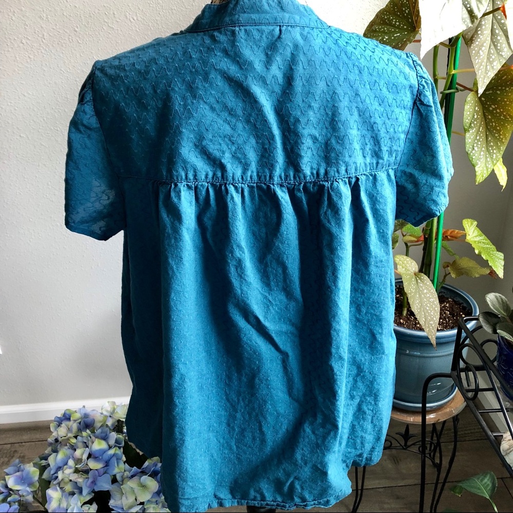 a.n.a button front Woman’s Top - Picture 3 of 7